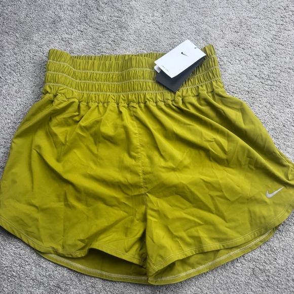 NEW Nike Women's Large Ultra High Waisted Dri Fit Shorts Olive Green Workout - Picture 1 of 3